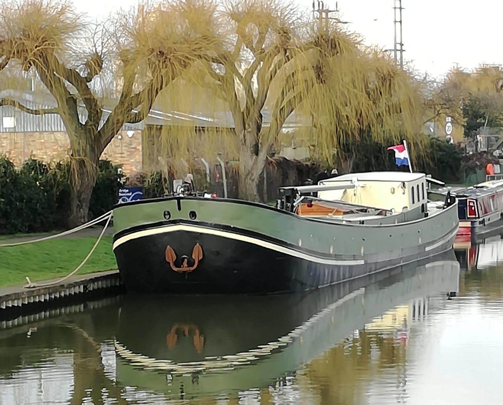 Hotel Barge Waternimf Ely Exterior photo