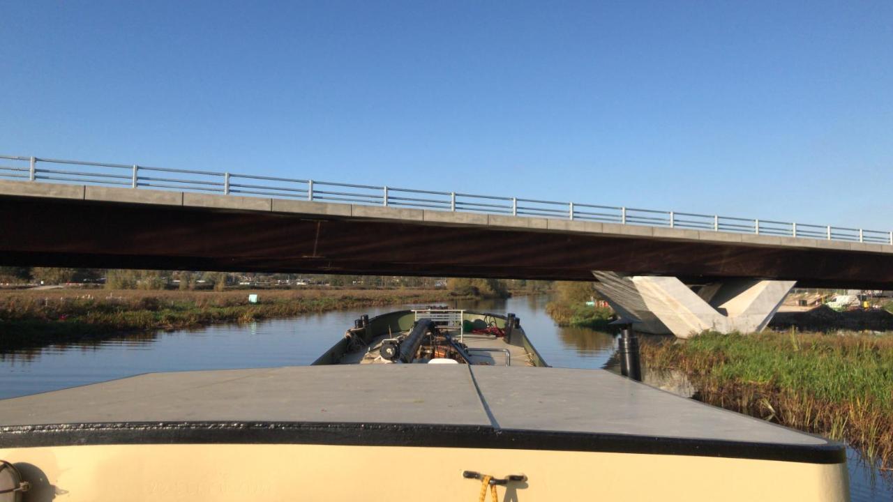 Hotel Barge Waternimf Ely Exterior photo